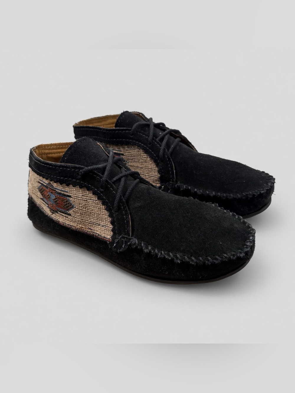 Minnetonka Black Suede Moccasin Chukka Southwest Weave Size 9.5 253665